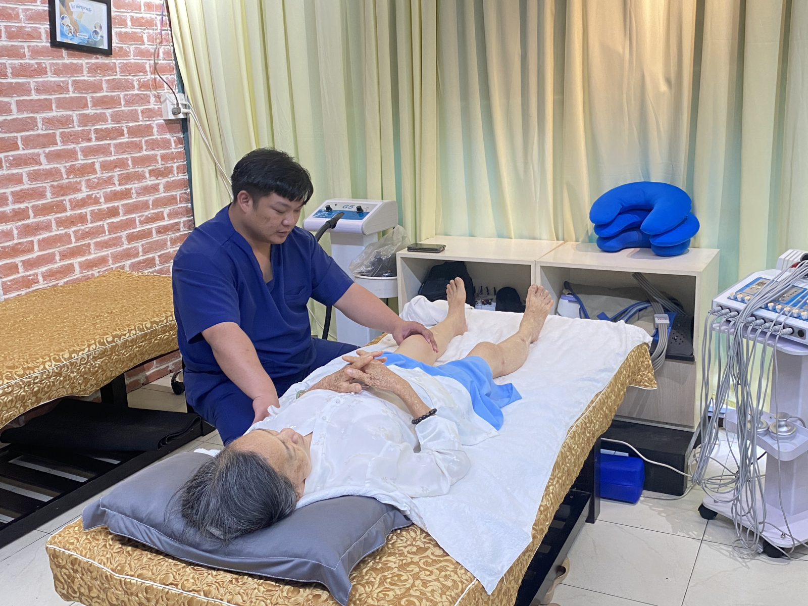 Chẩn đoán Tràn dịch khớp gối tại LCC Chiropactic